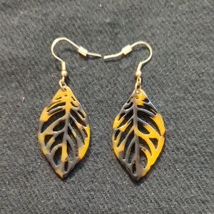 Gold Tone Brown Tan Resin Leaf Design Lightweight Dangle Statement Earrings